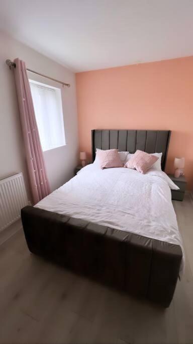 3 Stories, 5 Bedroom House In Prime Location With Balcony And Shared Garden Liverpool Extérieur photo
