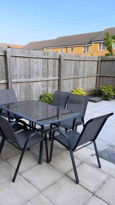 3 Stories, 5 Bedroom House In Prime Location With Balcony And Shared Garden Liverpool Extérieur photo